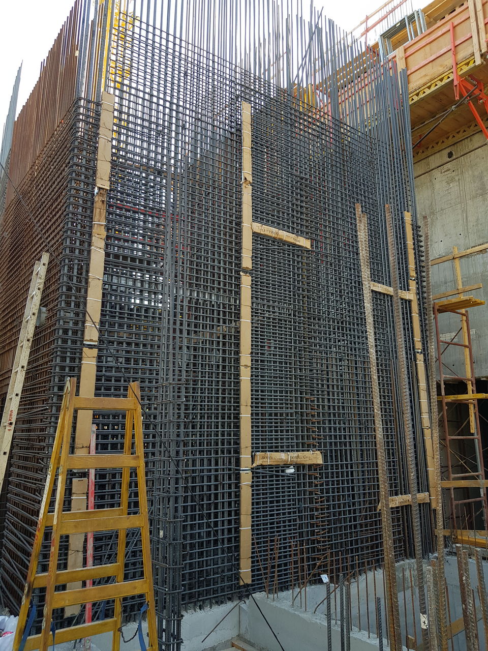 Construim case,Betonari,fundatii,case  individuale, garduri. foto 3