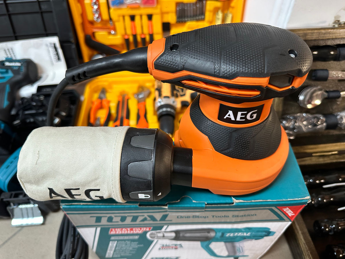Шлифмашина эксцентриковая AEG EX 125 ES 300вт 125мм foto 0