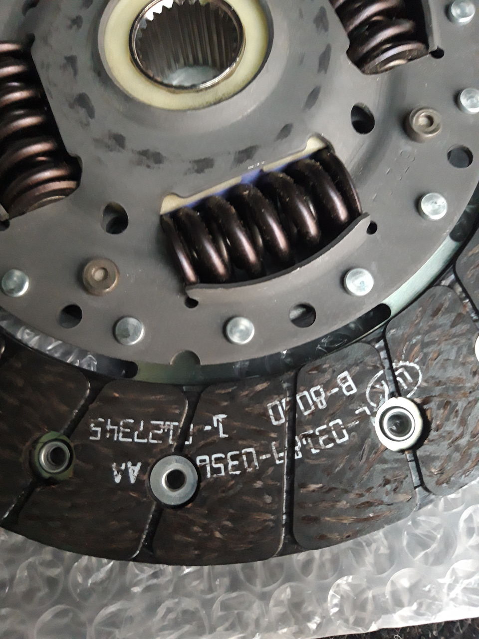 Новый комплект сцепления LUK - RENAULT NISSAN MERCEDES 1.5 DCI 622309609
