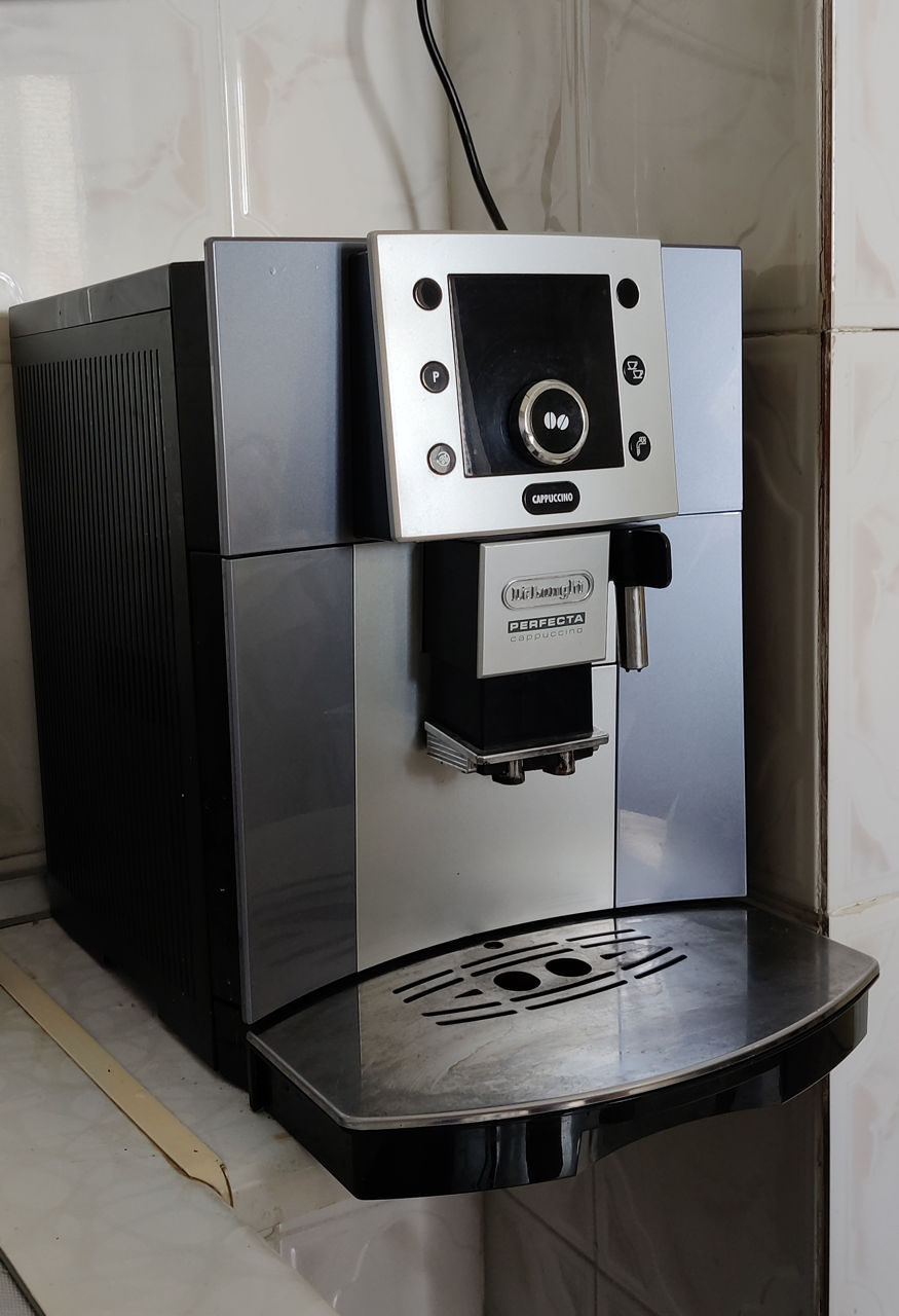Кофемашина Delonghi Perfecta Cappuccino Esam 5500.M