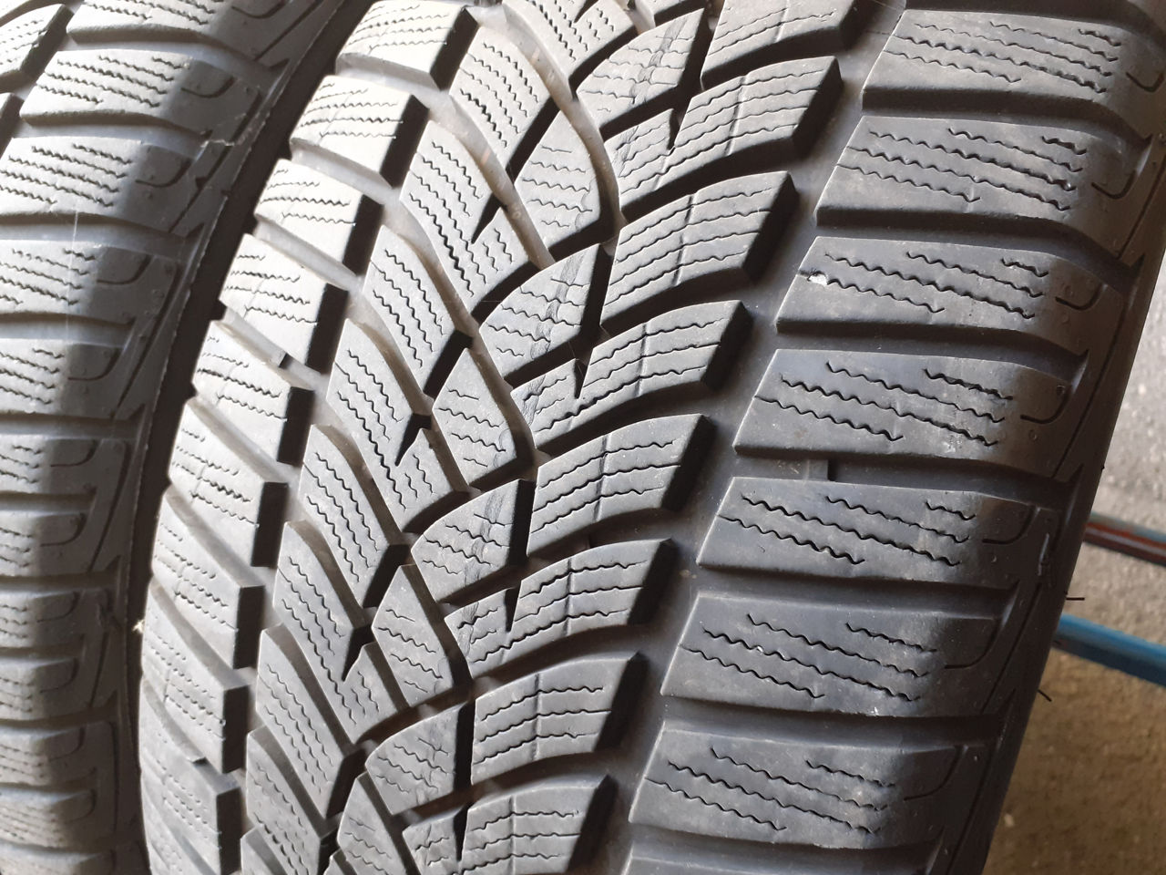 225 50 R17 2 cauciucuri Goodyear