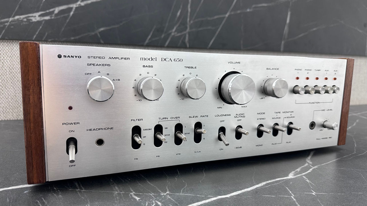 Integrated amplifier Sanyo DCA-650 HIfi 2*45W Starea ideală!  foto 1