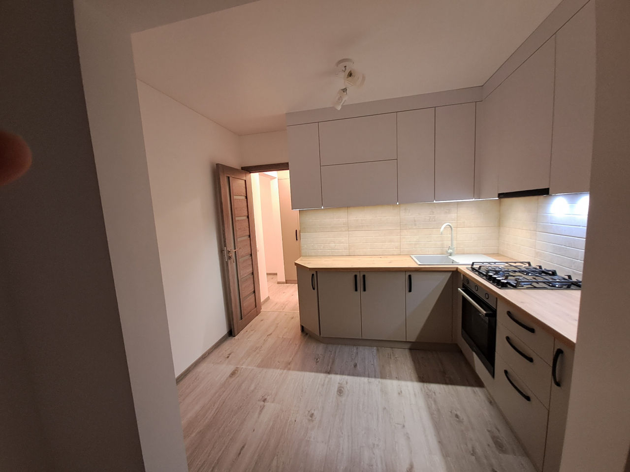 Reparații și finisare, reparatie apartamente la cheie la prețuri accesibile Moldova Chisinau foto 8