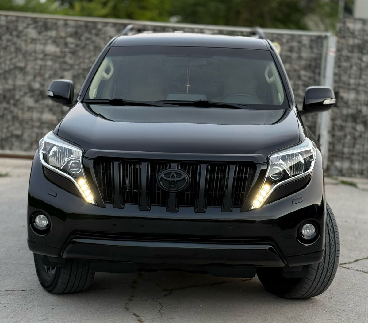 Toyota Land Cruiser Prado фото 0