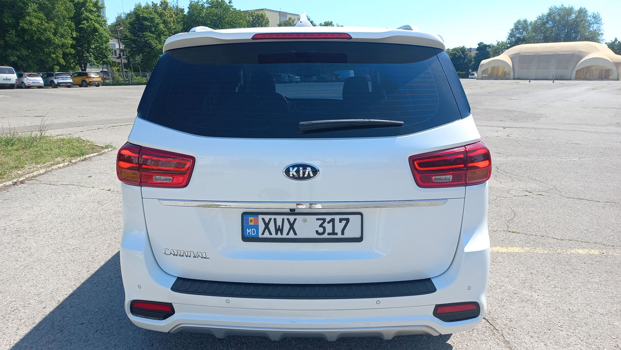 KIA Carnival foto 5