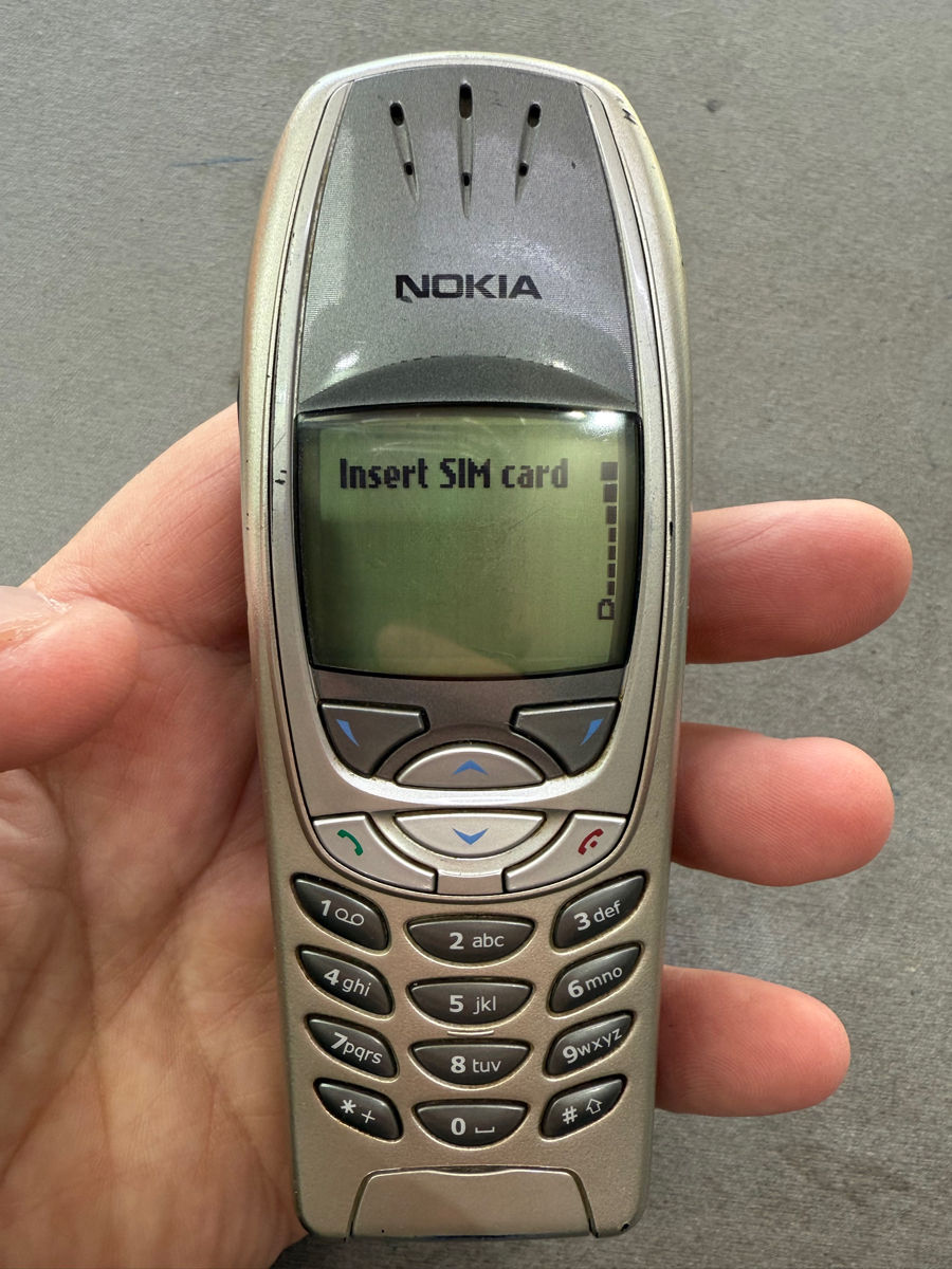 Nokia -6310i foto 1