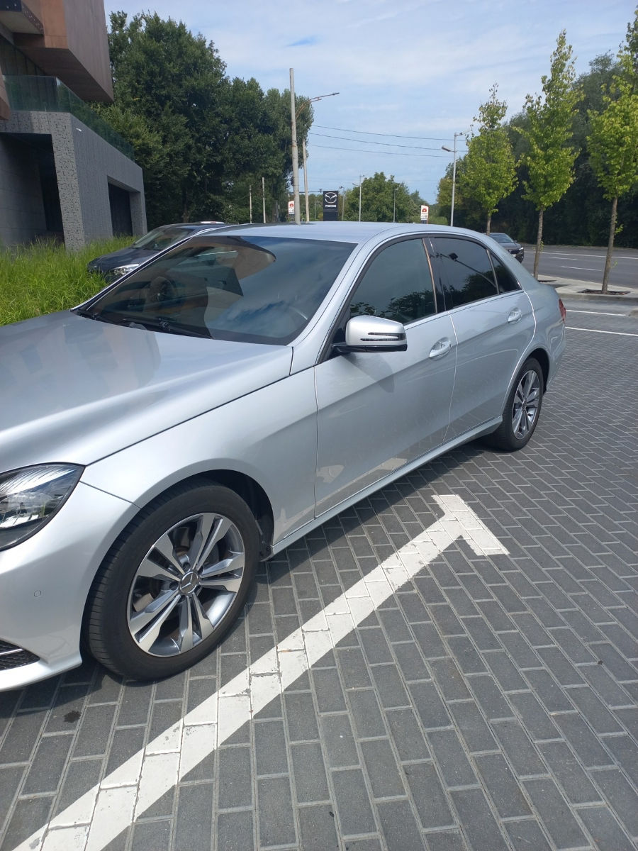 Mercedes E-Class foto 3