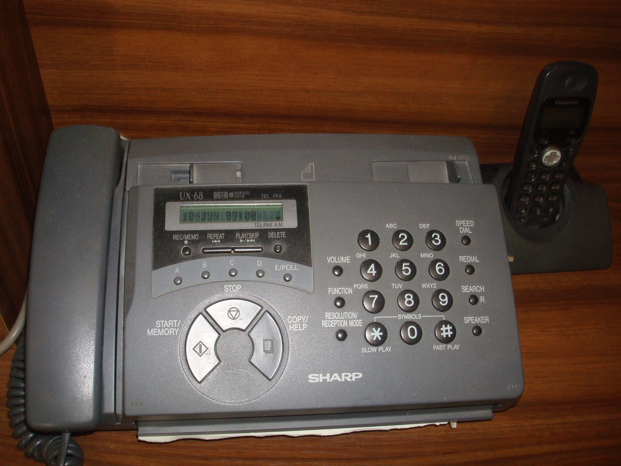 vând: tel nou Oppo A4 128Gb, nou-3150lei. ac-rii  p/u tel, tel-or. fax, Sharp - noi.Preț înț-re foto 0