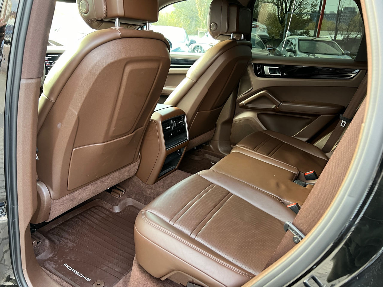 Porsche Cayenne foto 14