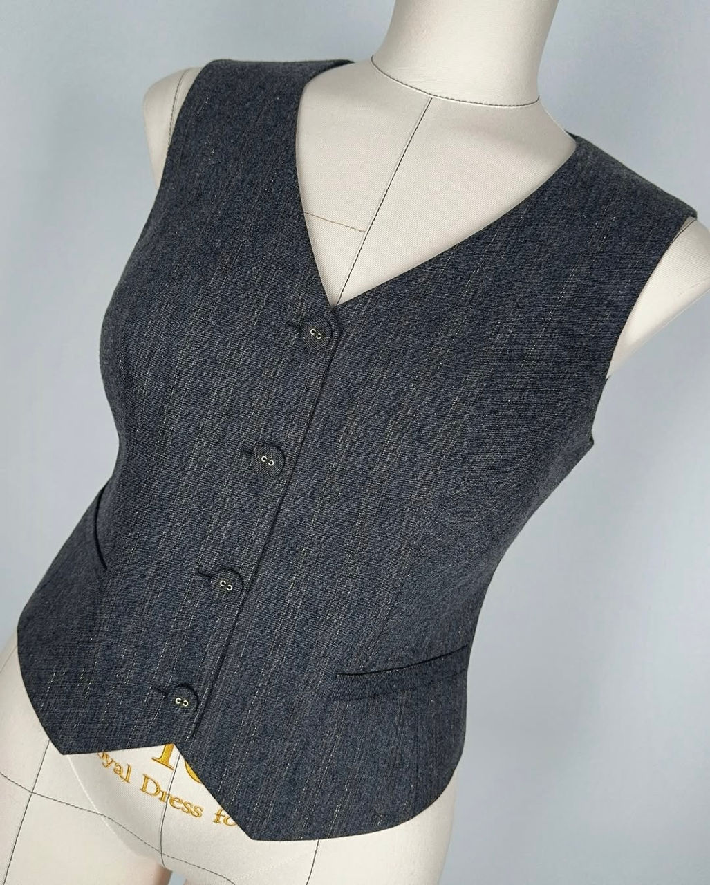 Atelier de croitorie / haine la comanda / rochii la comanda / costume clasice foto 7