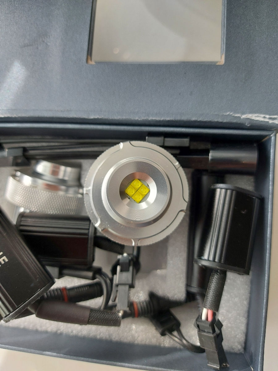 Комплект LED маркеров Angel Eyes для BMW E60 E61 Facelift 2007-2010.

 фото 0