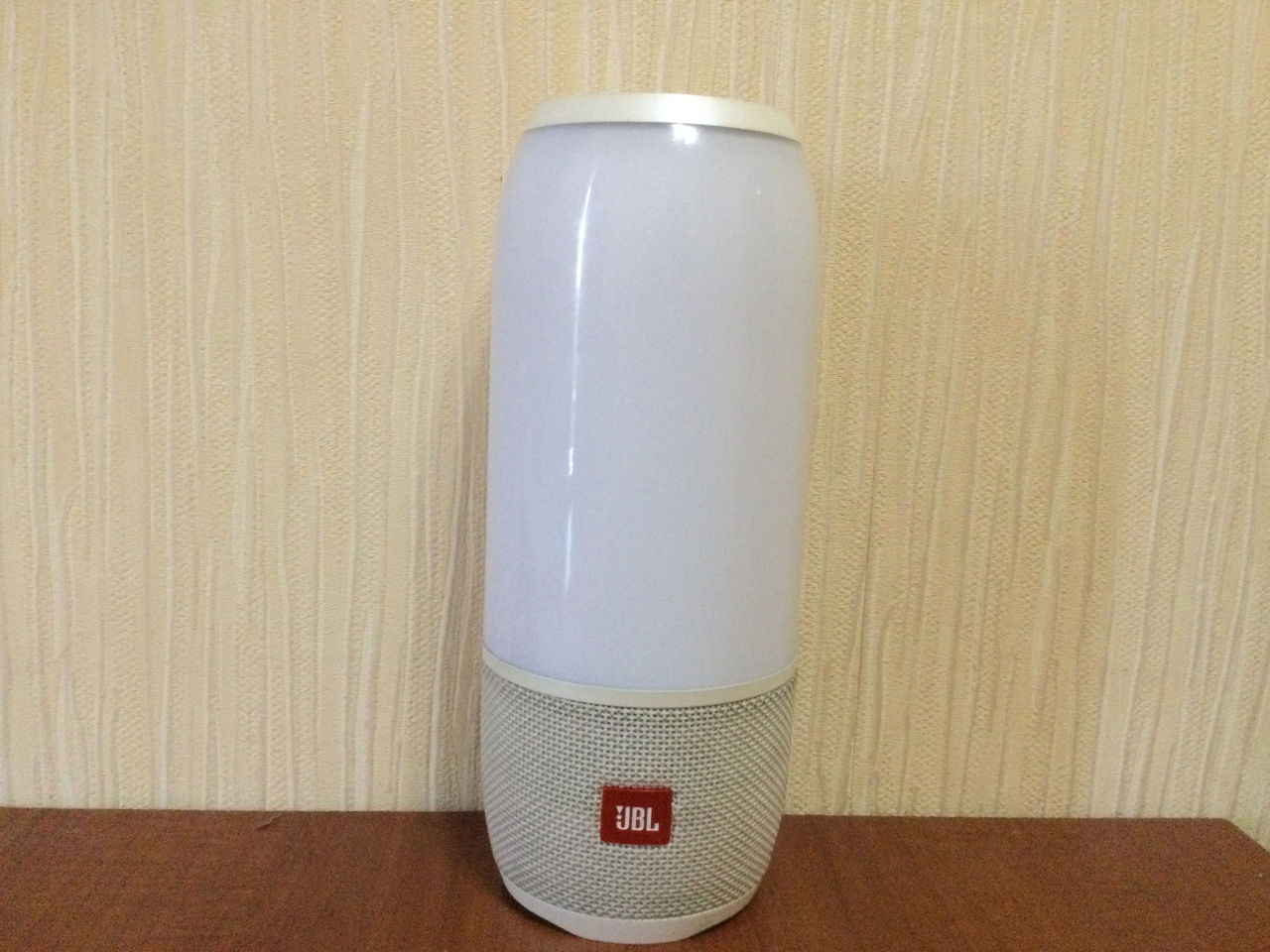 Jbl pulse 3 White