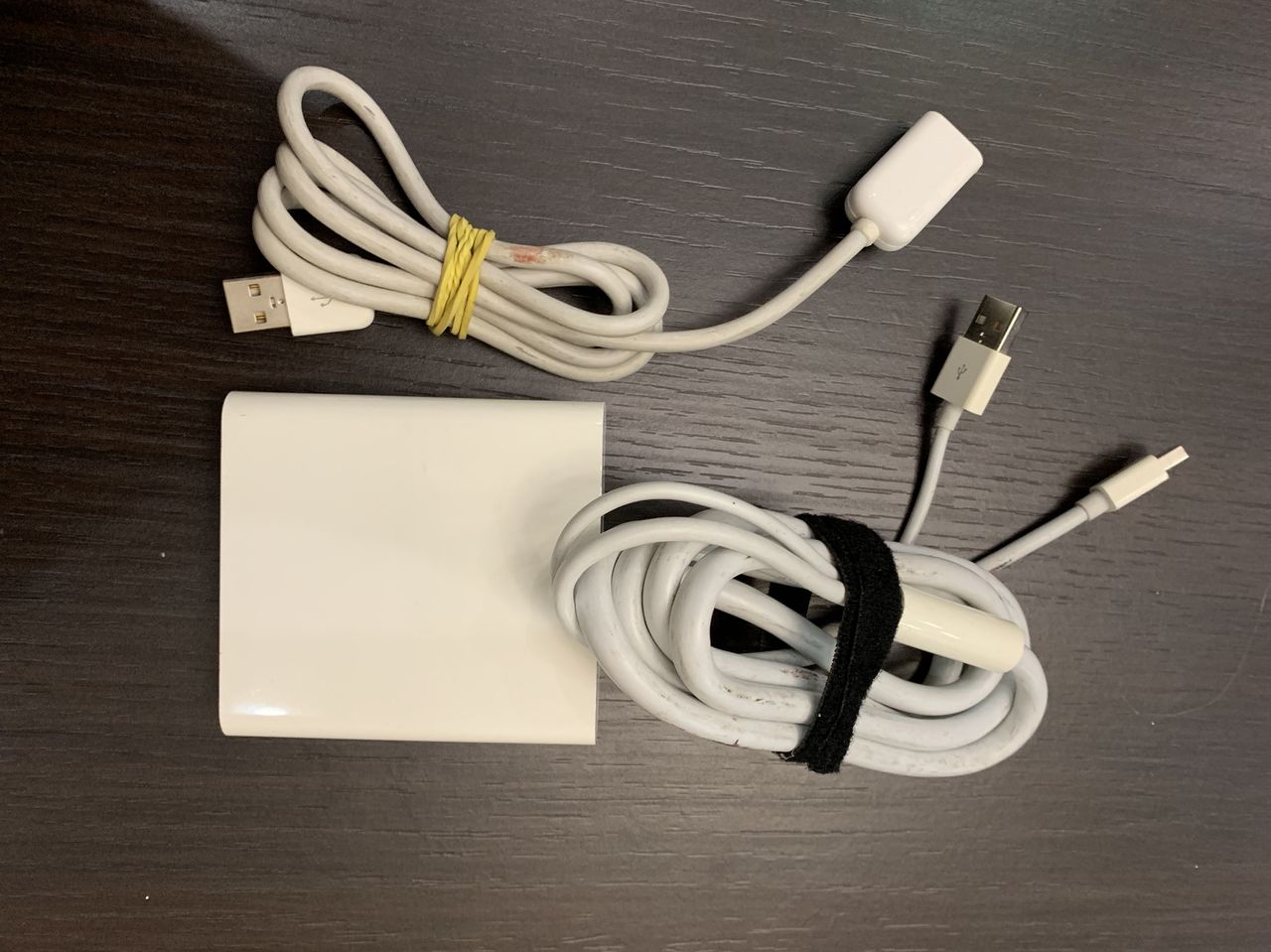 Aipple adapter A1098. Aipple adapter A1097. foto 6