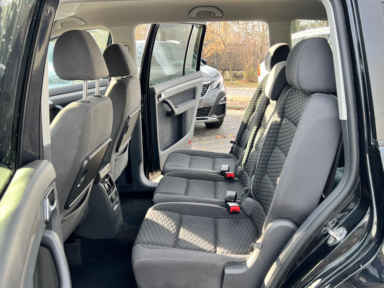 Volkswagen Touran foto 12