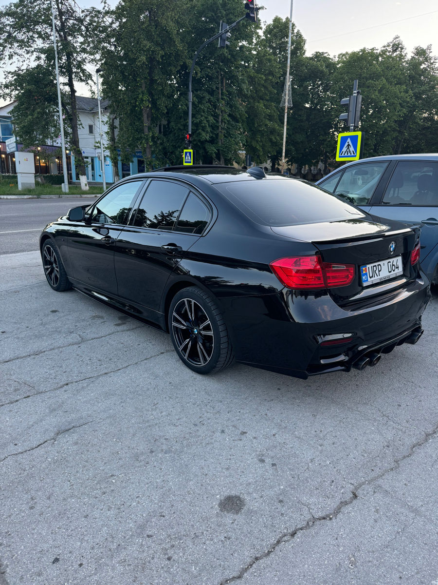 BMW 3 Series фото 2