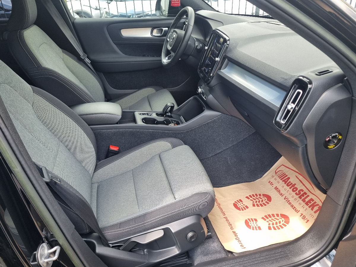 Volvo XC40 2023 photo 10