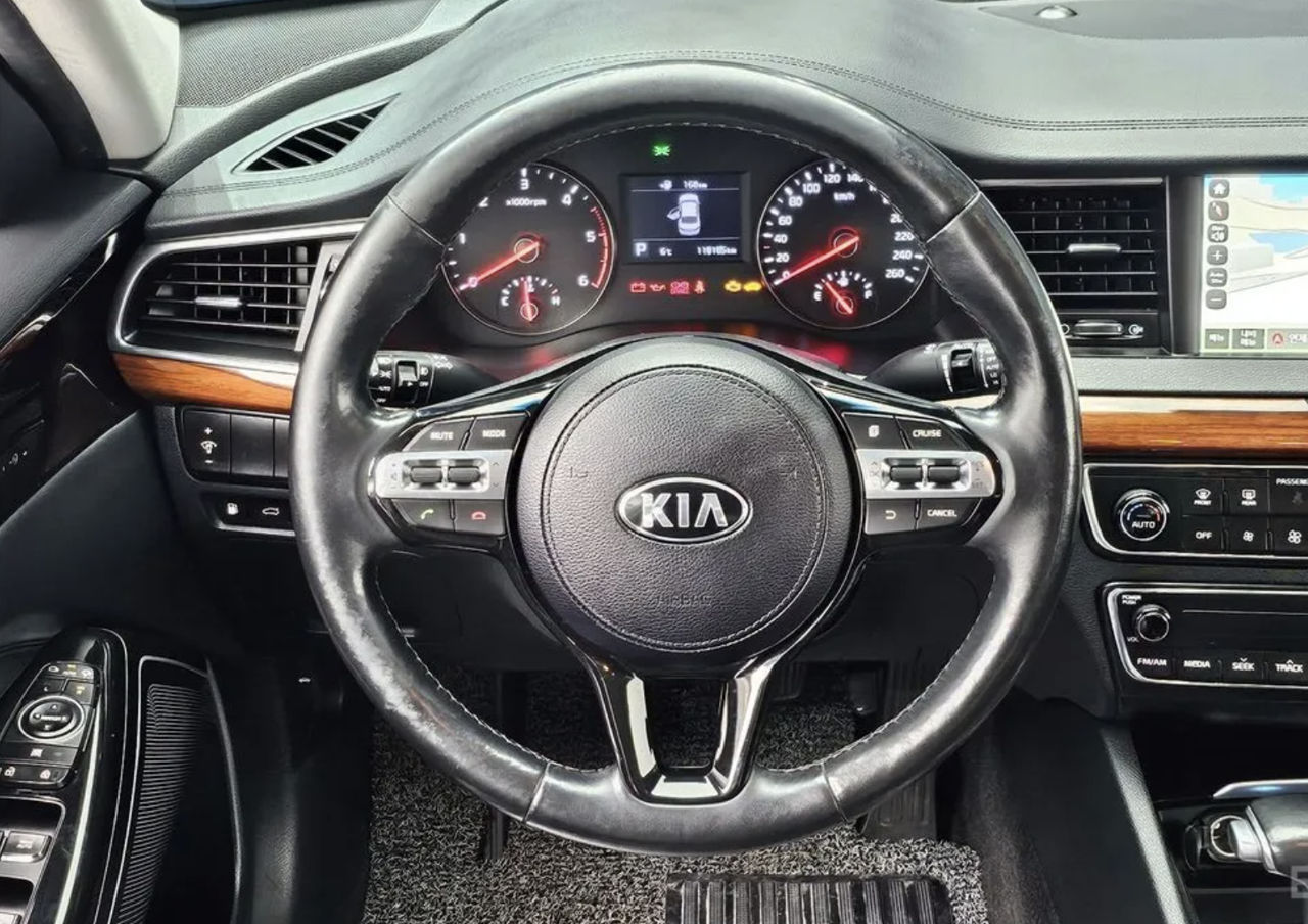 KIA K7 foto 11