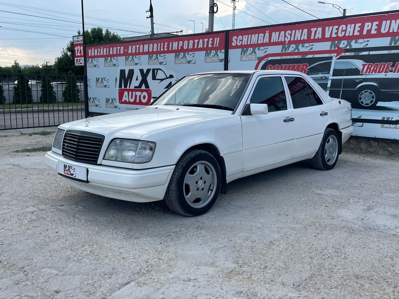 Mercedes E-Class an. 1995