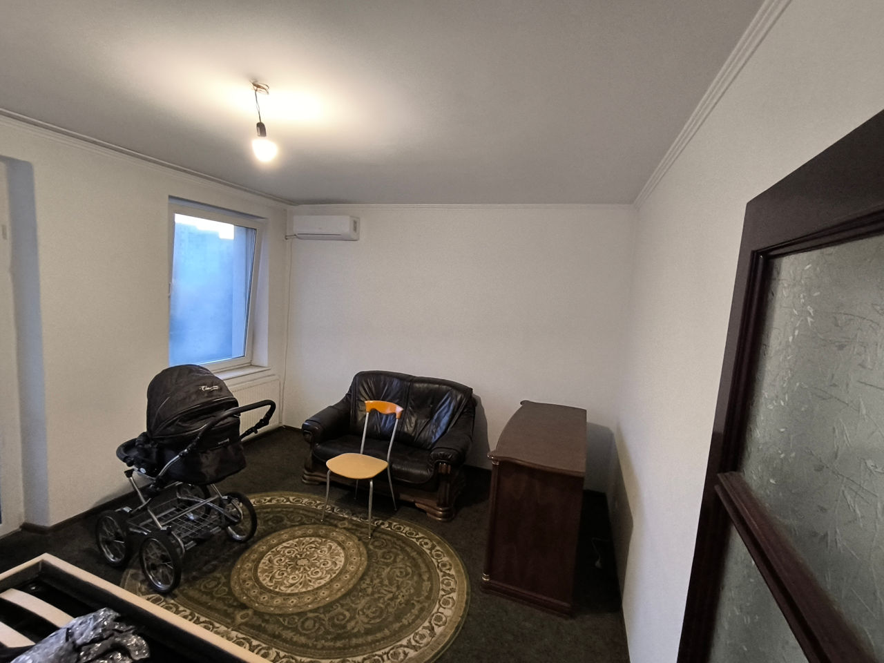 Apartament cu 2 camere, 86 m², Centru, Chișinău foto 2