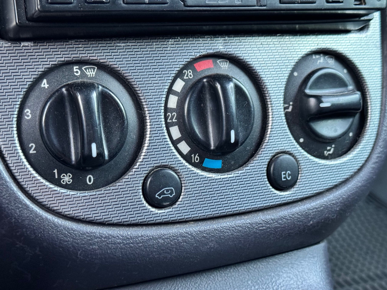 Mercedes A-Class фото 14