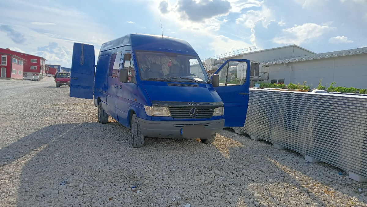 Transportarea bunurilor materiale Chisinau  Грузоперевозки Hamali Грузчики foto 1