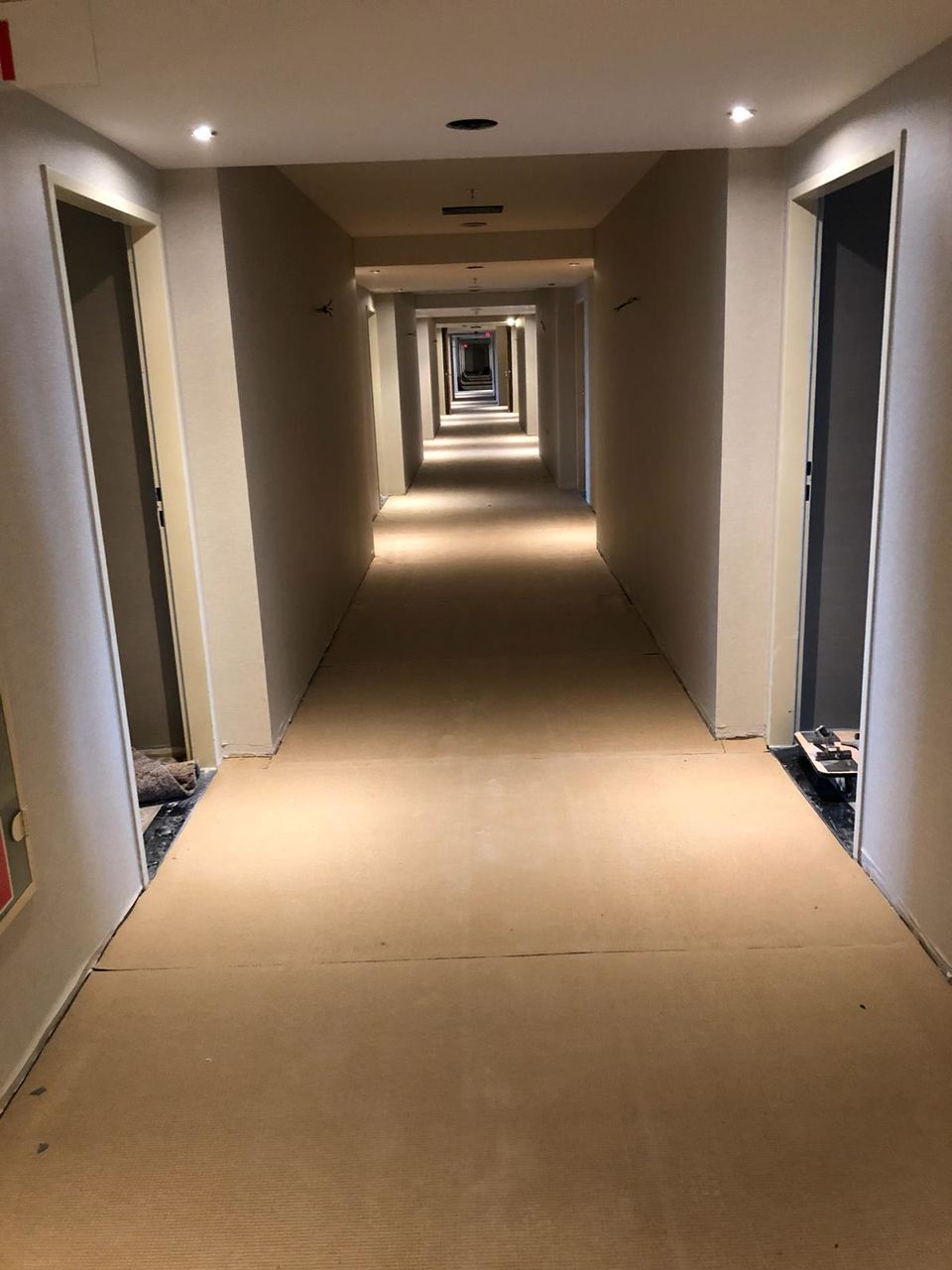 Montaj profesional podele...Linoleum Laminat Covrolin LVT Venil Parchet foto 3