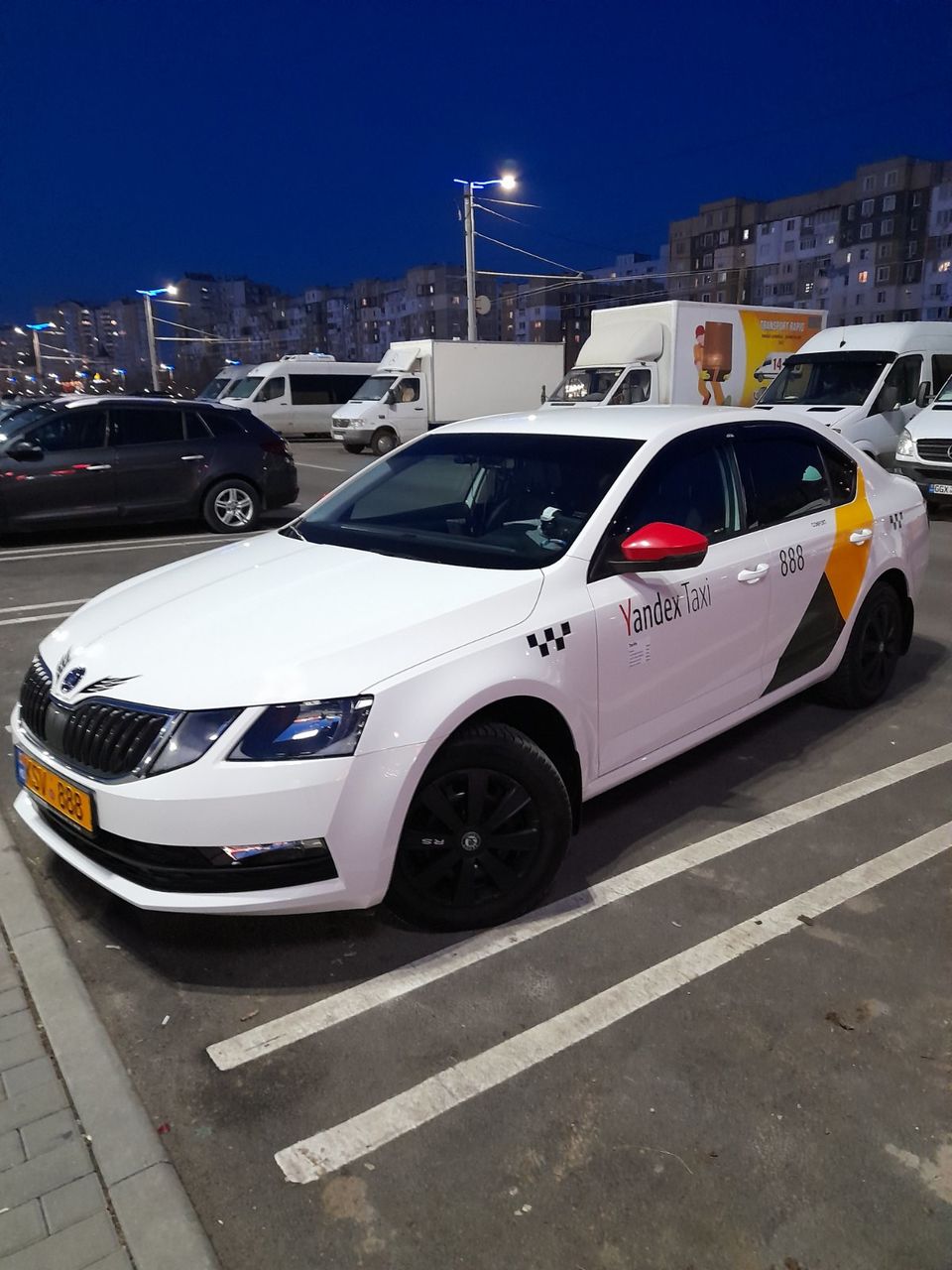 Taxi. Iași - București. foto 0