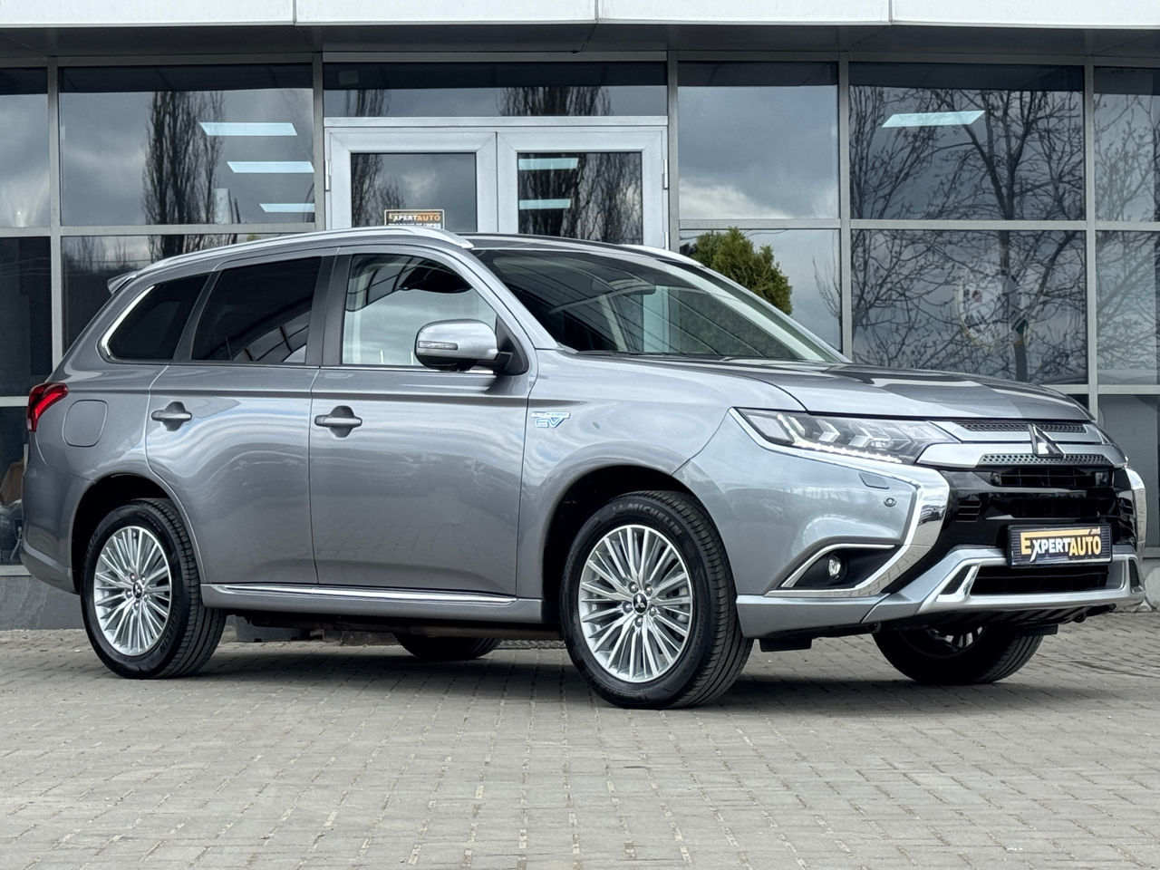 Mitsubishi Outlander — фото 3