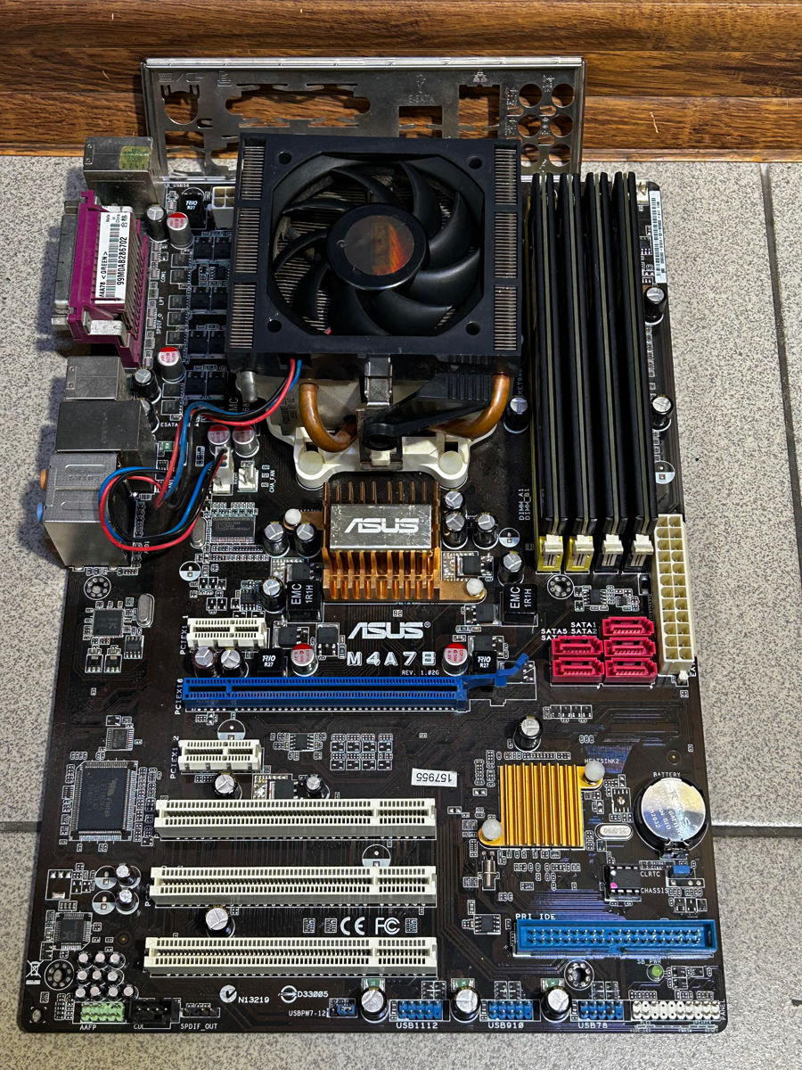 ASUS M4A78 + Phenom X4 955 Black Edition 4 Core + 8GB Corsair XMS2-6400 + Cooler фото 0