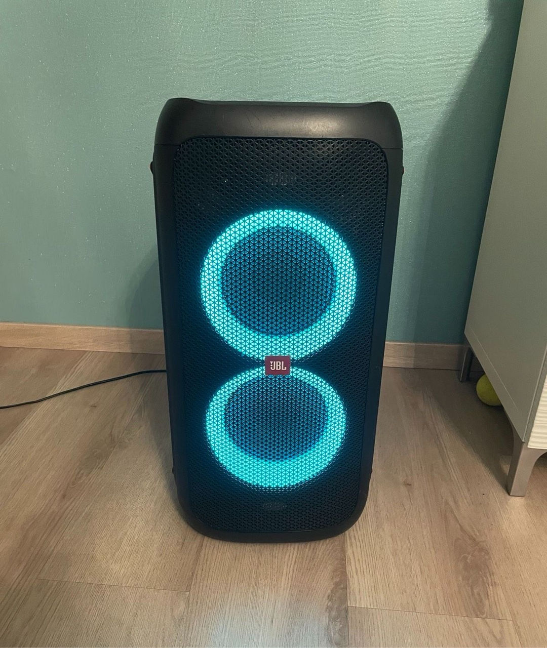 Колонка для вечеринок JBL PARTYBOX 100