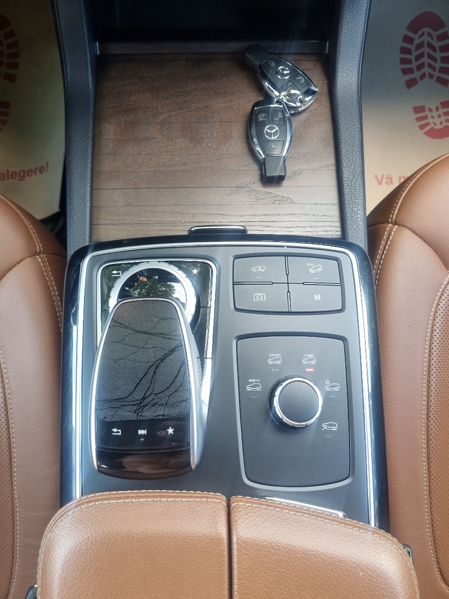 Mercedes GLS-Class 2017 photo 11