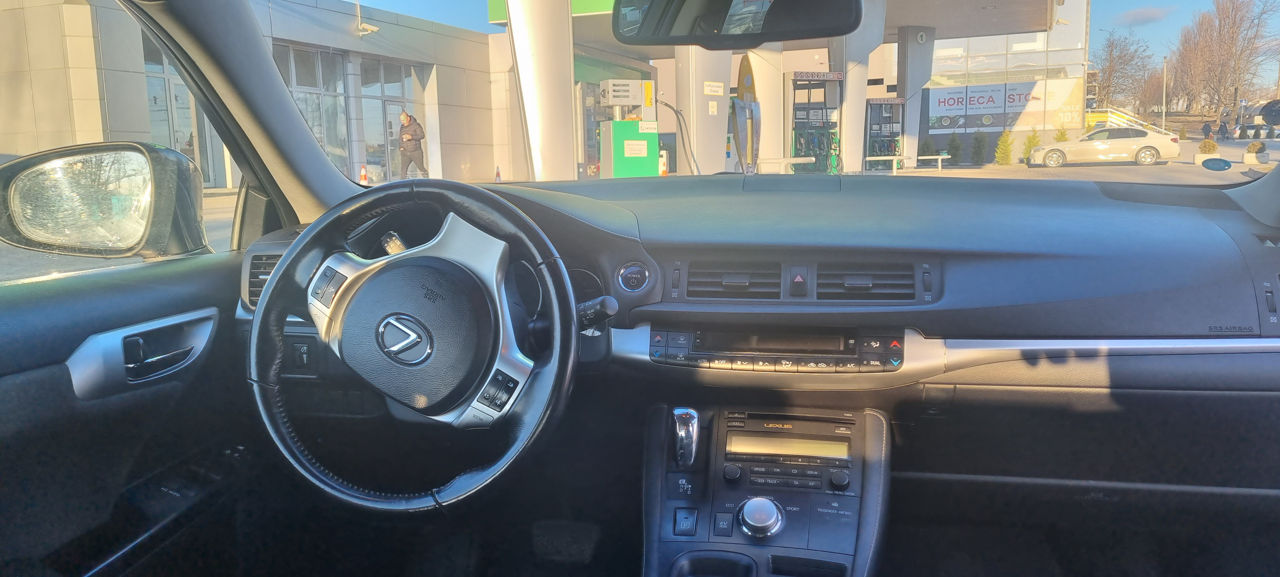 Lexus CT Series фото 4