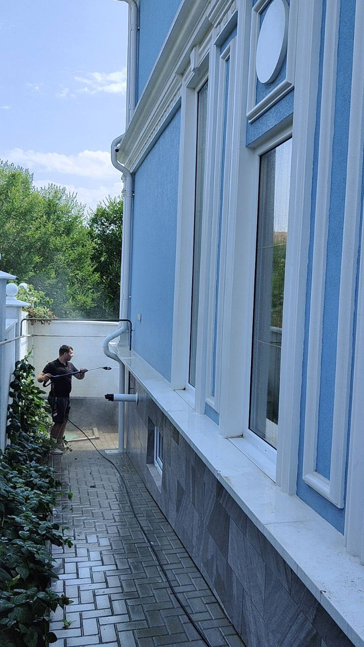 Servicii de cleaning pentru exterior: spalare fatade, acoperisuri, spalare pavaje, garduri, etc. foto 9
