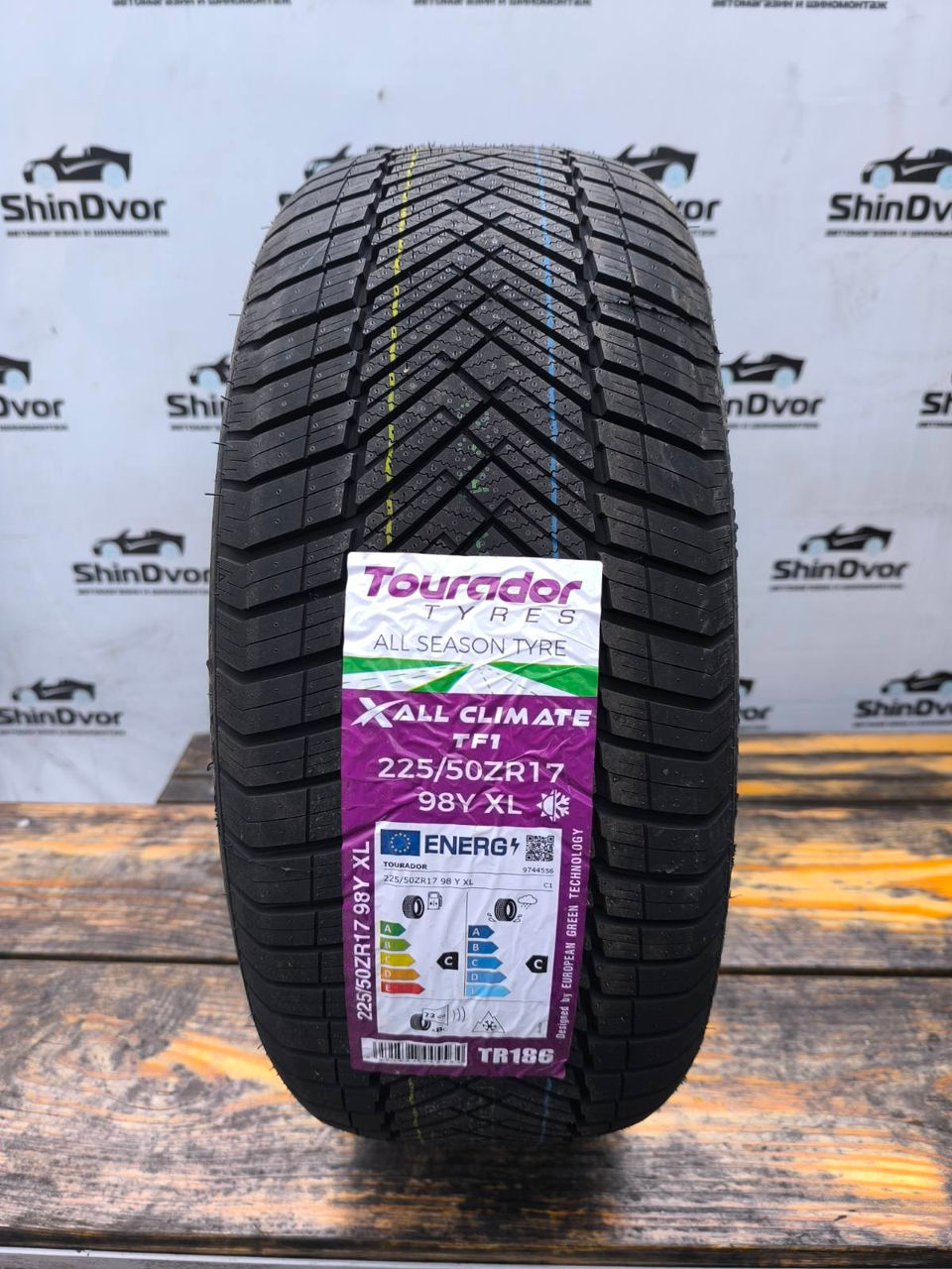 Tourador 225/50 R17 allseason - 1380 lei foto 0