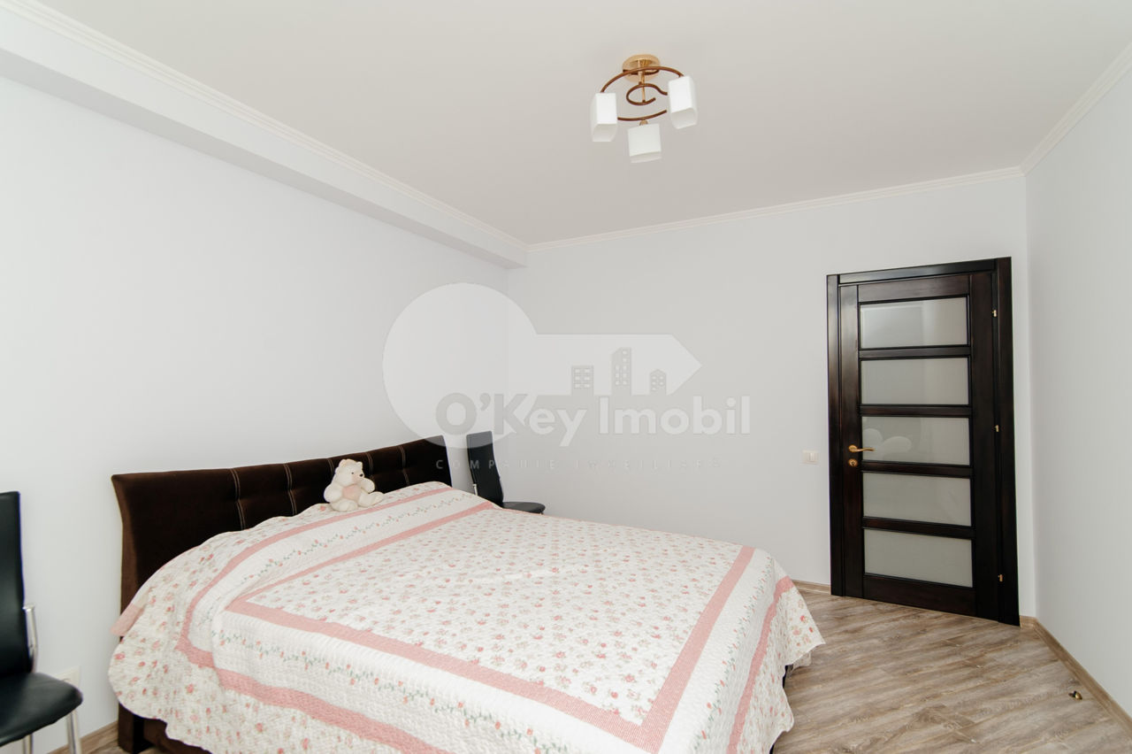 Apartament cu 3 camere, 73 m², Buiucani, Chișinău foto 1