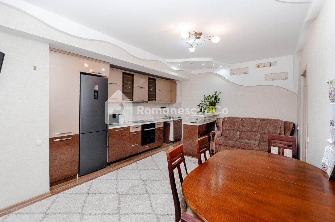 Apartament cu 2 camere, 80 m², Buiucani, Chișinău foto 0