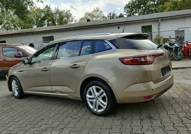 Запчясти на Renault Megane 4 фото 1