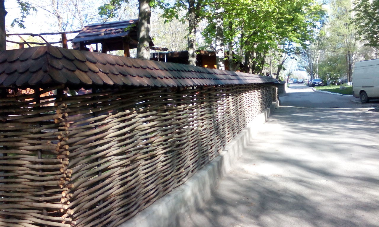 Gard impletit din nuele foto 3