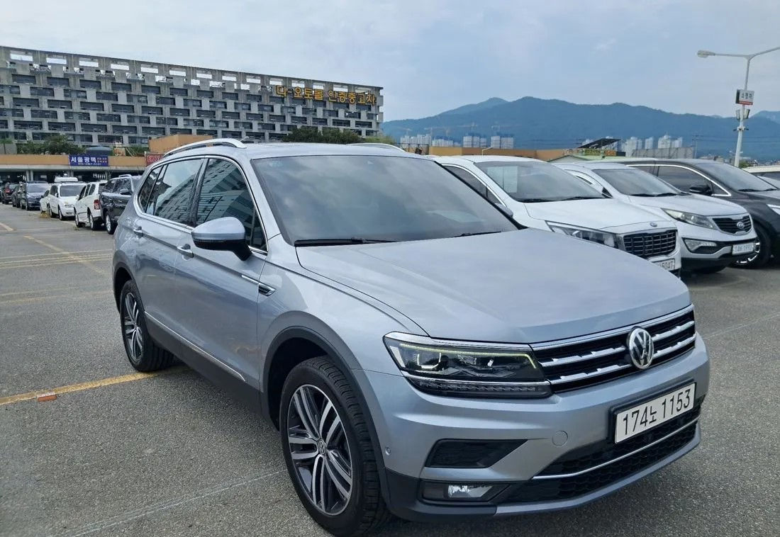 Volkswagen Touareg foto 0