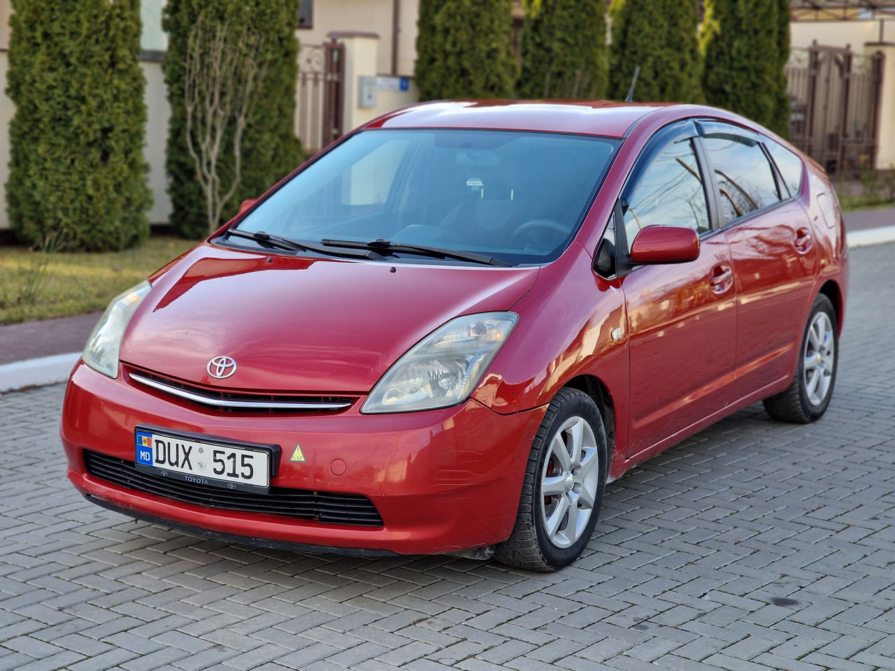 Toyota Prius фото 3