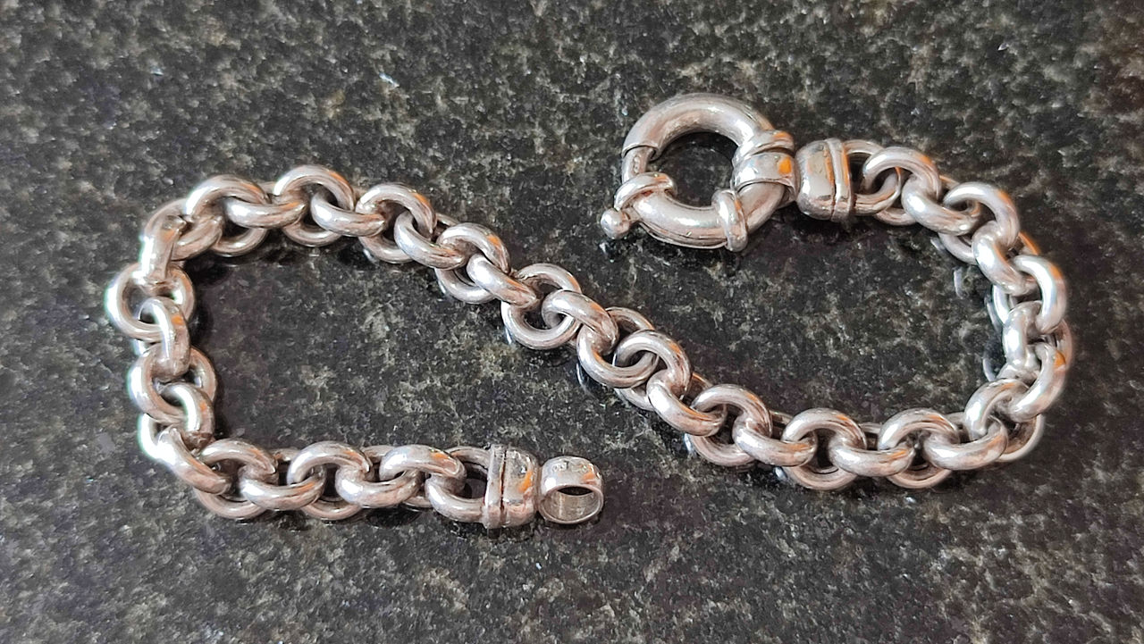 серебро женские крупные брэндовые браслеты