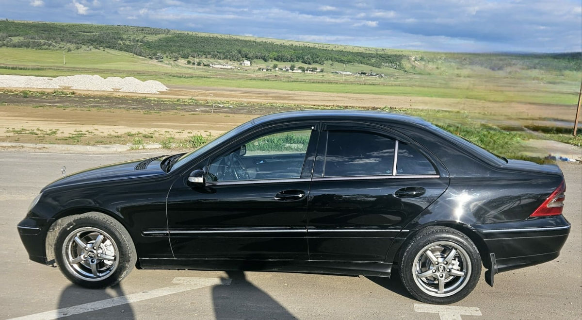 Mercedes C-Class фото 4