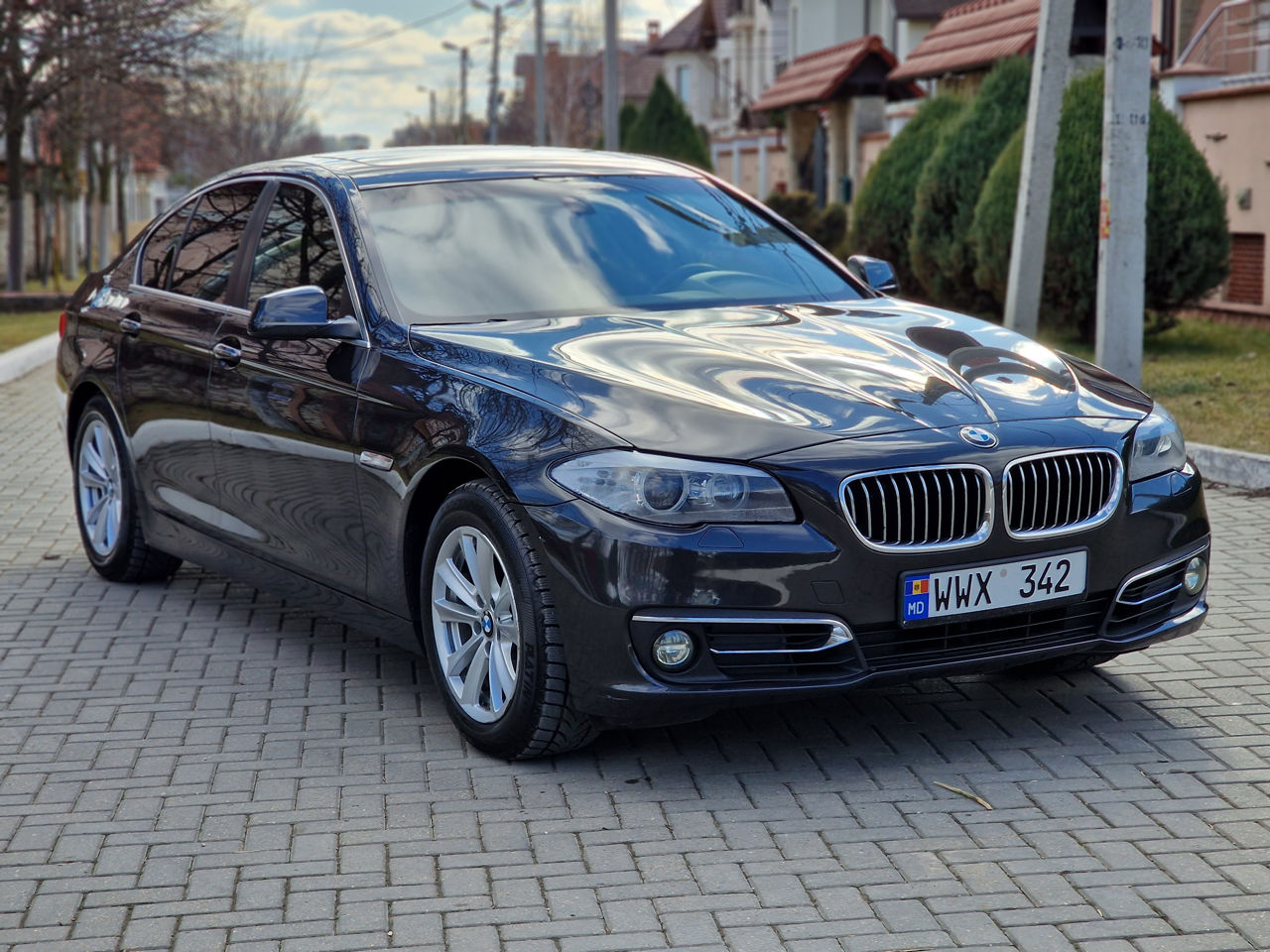 BMW 5 Series фото 3
