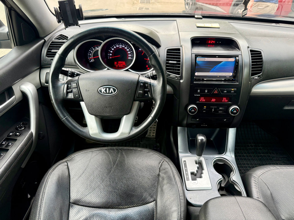 KIA Sorento foto 8