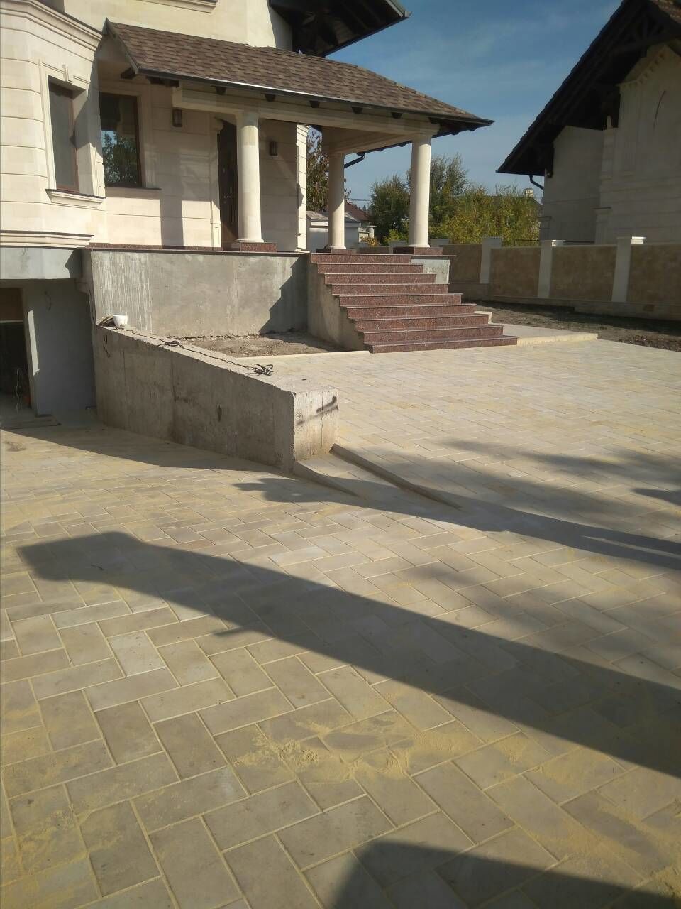 Amenajam pavaj, drumuri, parcari, ograzi, calitate ,garantie. Lucram cu pavaj de calitate фото 6