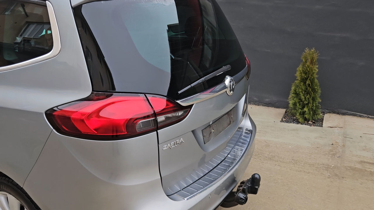 Dezmembrez Opel  Zafira C 2.0 CDTI  2014 foto 1