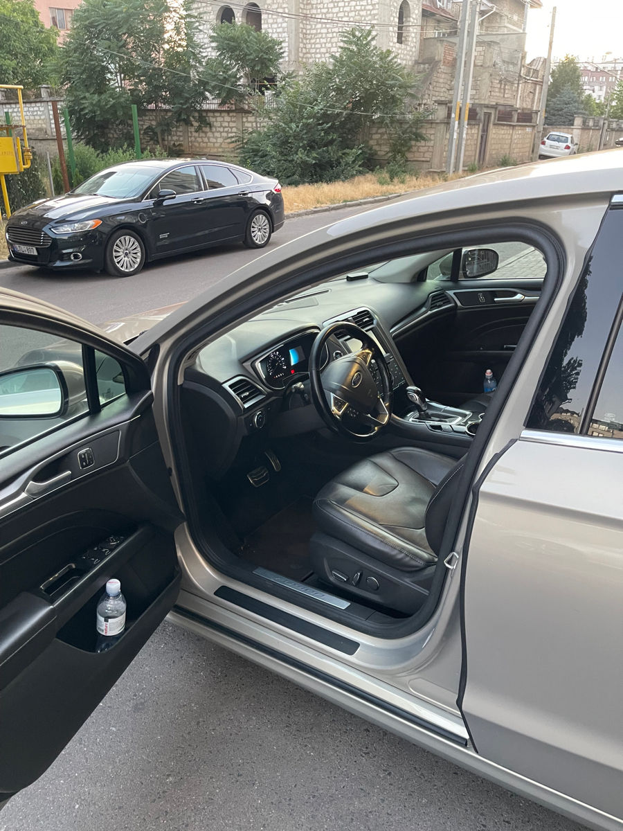 Ford Fusion фото 6