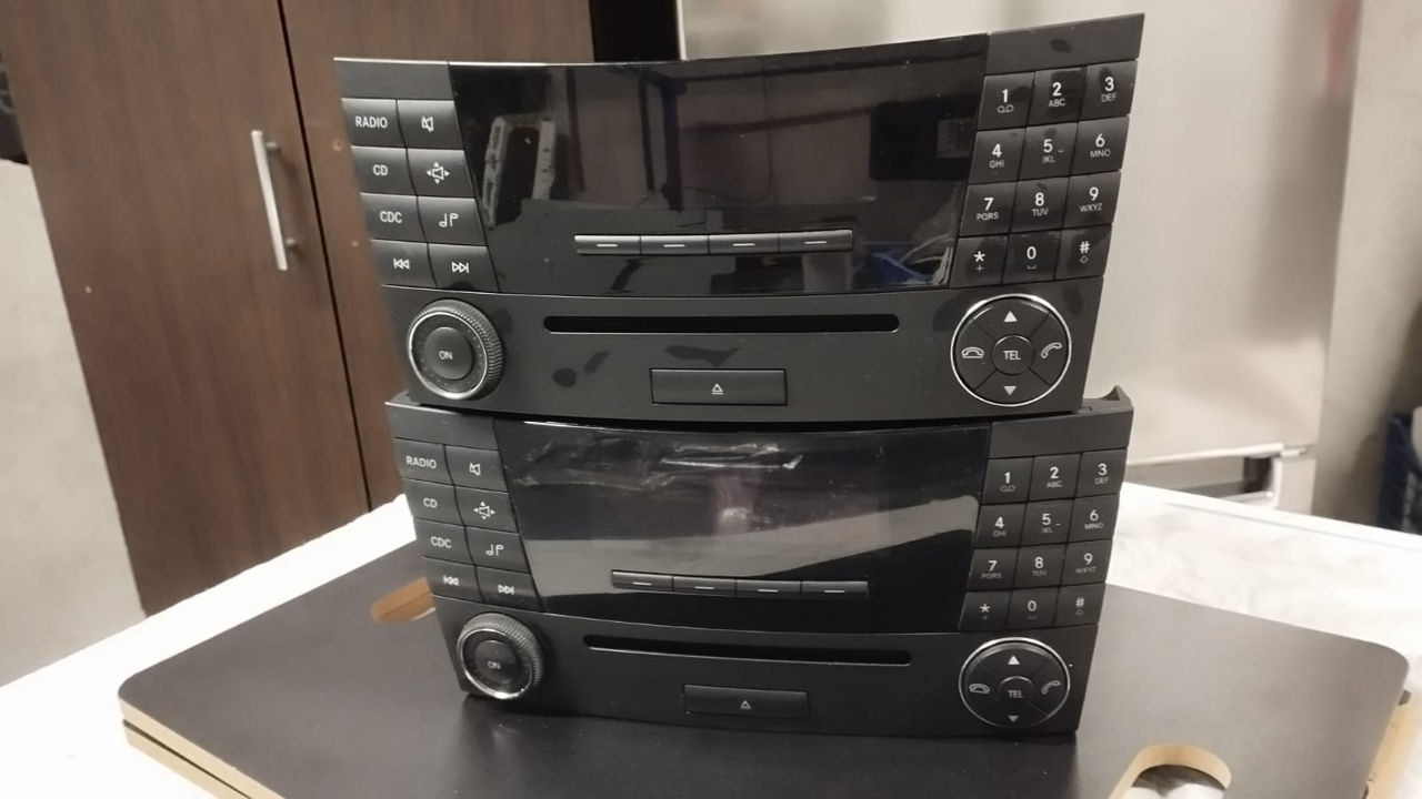 Оригинальная магнитола Mercedes-Benz W211 Audio 20 CD MF2770  фото 0
