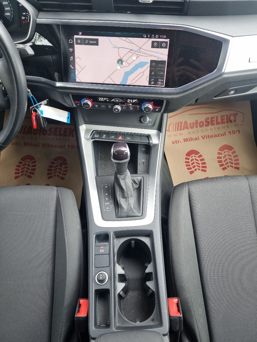 Audi Q3 2022 photo 12