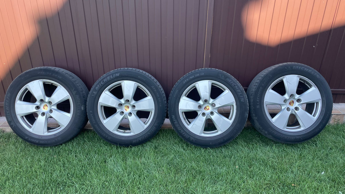 Discuri cu cauciucuri r19/275/50 - Porsche cayenne
